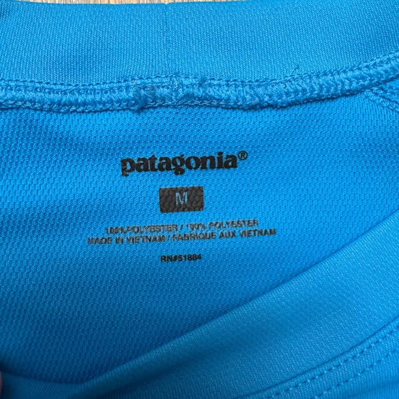 Patagonia Bright blue men’s long sleeve base layer, wicking‎ shirt, size M - Picture 10 of 10